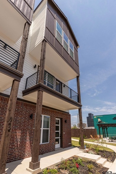 Building Photo - 540 W Erwin St