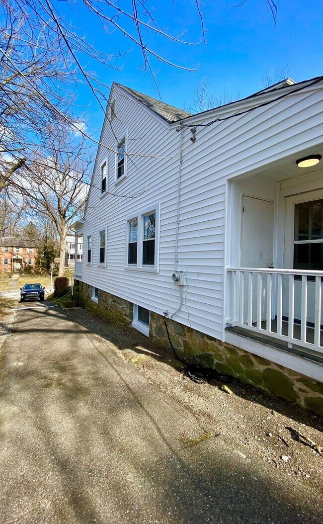 Building Photo - Charming 4BD/2BA Home in Catonsville, MD!