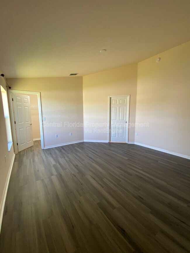 Building Photo - 250 Highland Meadows Ct