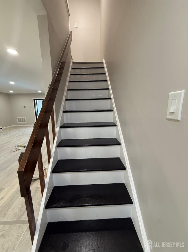 Building Photo - 1502 Bromley Estate