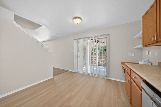 Building Photo - 7719 Mesquite Farm