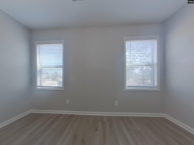 Building Photo - 154 Greenbank Dr