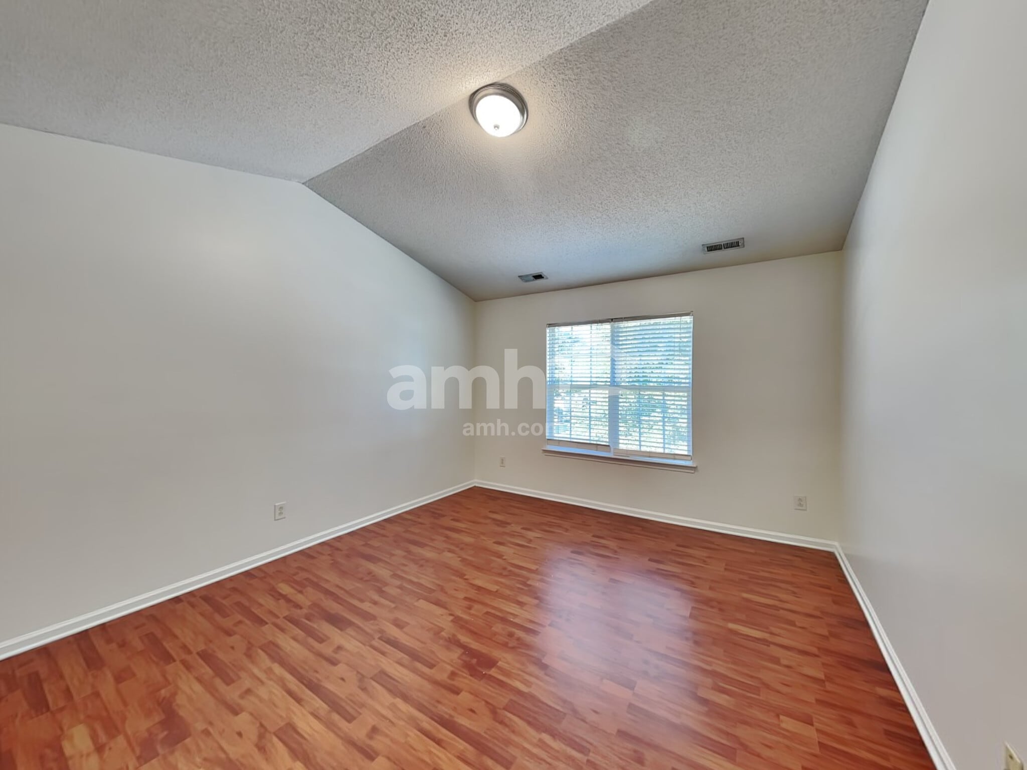 Building Photo - 8820 Cornwall St