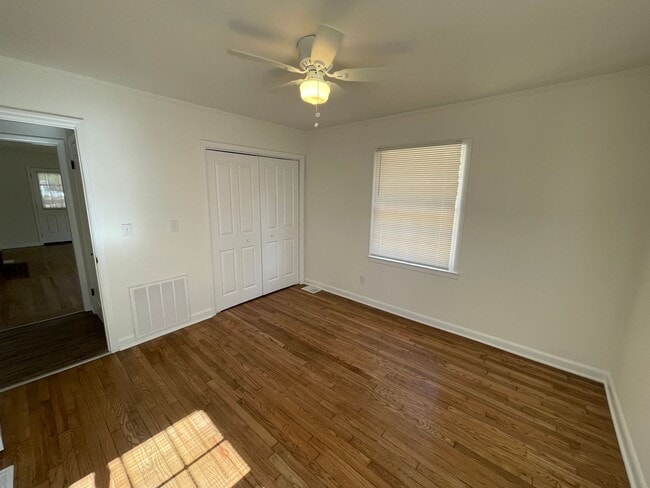 Building Photo - Updated 3/1 House in South Rome- $1,295