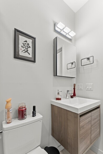 Building Photo - 191 Condor St