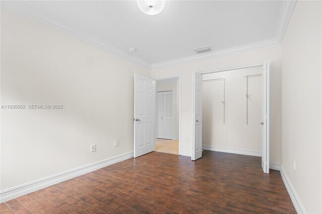 Building Photo - 11071 NW 47th Ln