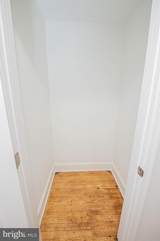 Building Photo - 308 N Division St