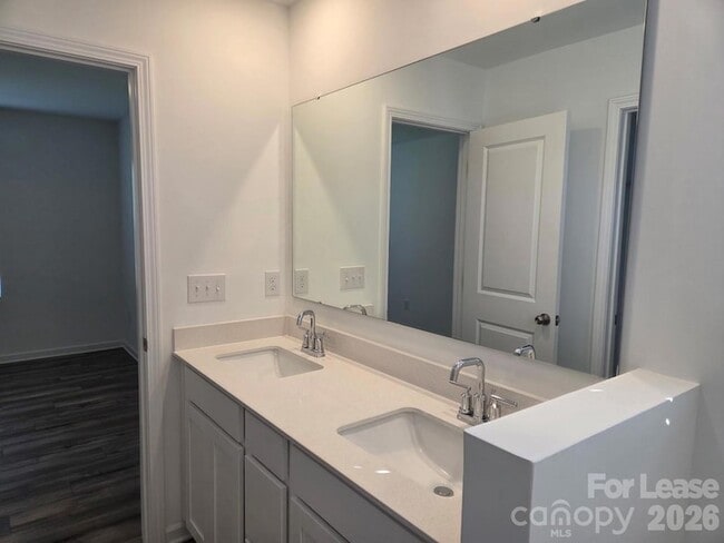 Building Photo - 721 Espresso Dr
