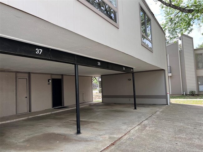 Building Photo - 17202 Imperial Valley Dr