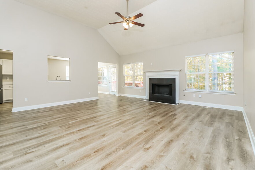 Building Photo - 3722 Auger Trail