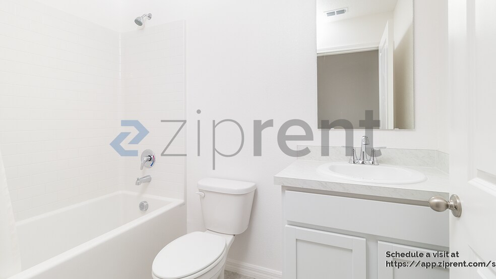 Building Photo - 619 Marion Oaks Blvd