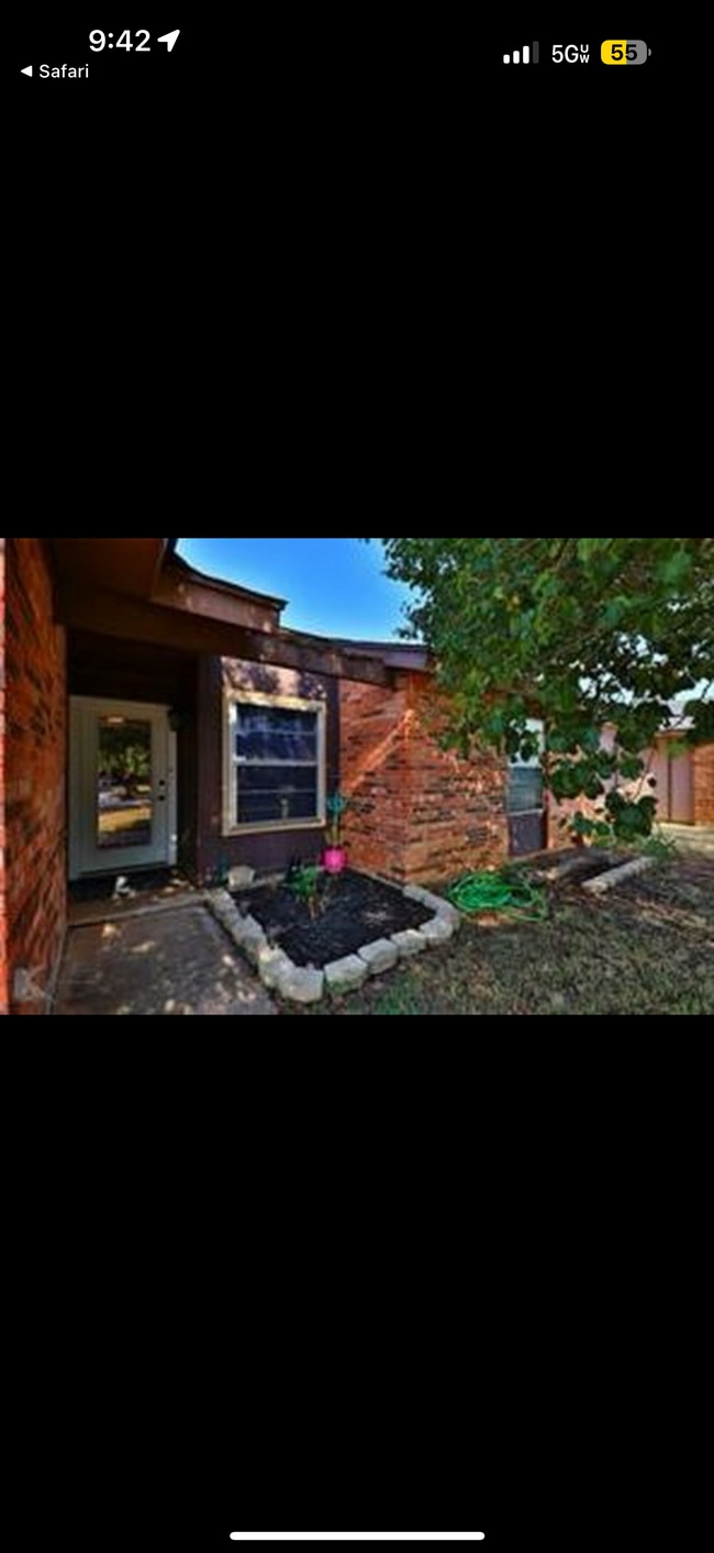 Building Photo - 1742 Chucker Ct