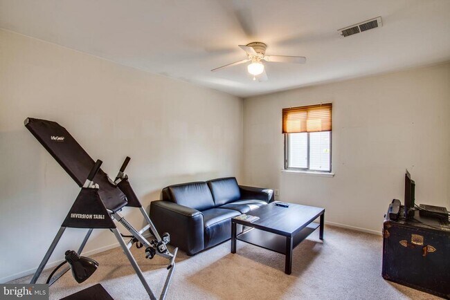 Building Photo - 10108 Quayle Ct