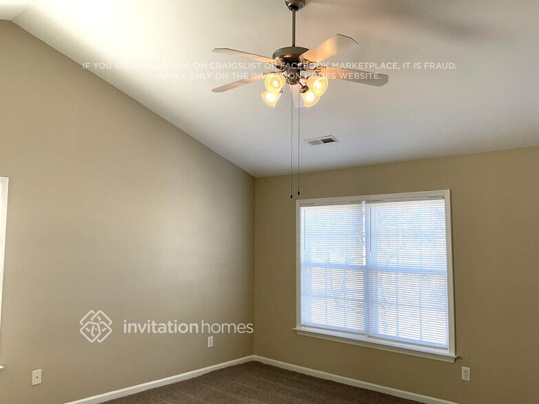 Building Photo - 1305 Heritage Manor Dr