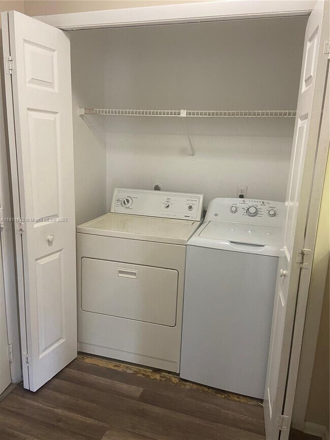 Building Photo - 4501 W McNab Rd