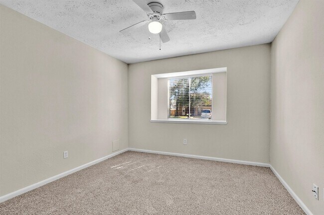 Building Photo - 23038 Banquo Dr