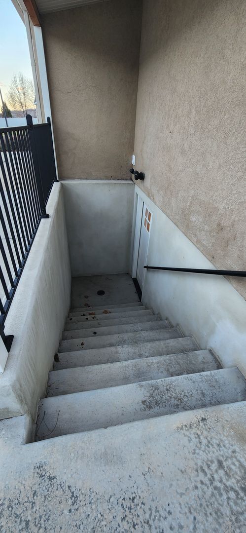 Building Photo - Herriman 6 Bedroom Home!!