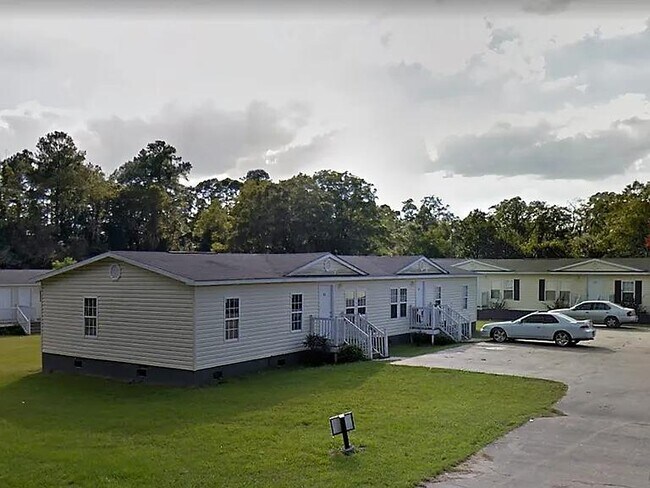 Building Photo - 502 9th St SW