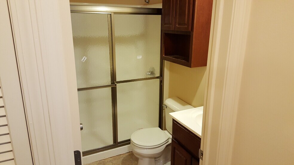 Building Photo - 97 Sherman St