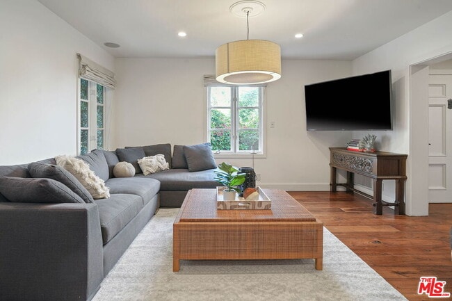 Building Photo - 1531 Marmont Ave