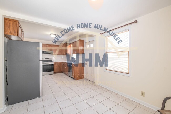 Building Photo - 3609 N Murray Ave