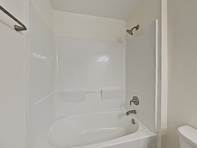 Building Photo - 912 Walden Woods Dr