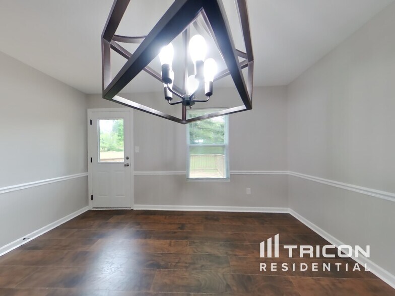 Building Photo - 3216 Plymouth Rock Dr
