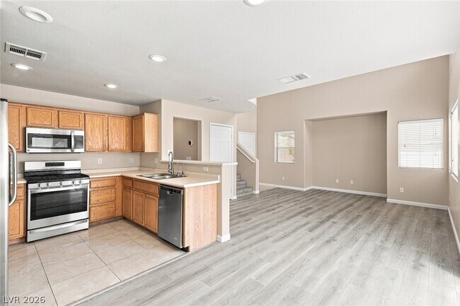 Building Photo - 1915 Sundown Canyon Dr
