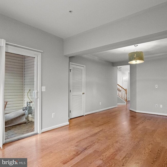 Building Photo - 5006 Grimm Dr