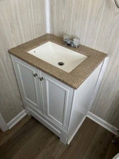 Building Photo - 404 Spine Dr