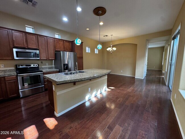 Building Photo - 837 W Village Pkwy