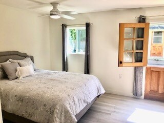 New firm queen bed - 3754 Ashwood Ave