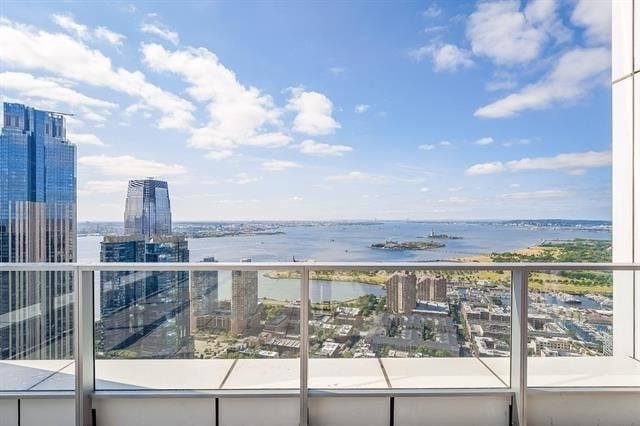 Building Photo - 25 Christopher Columbus Dr