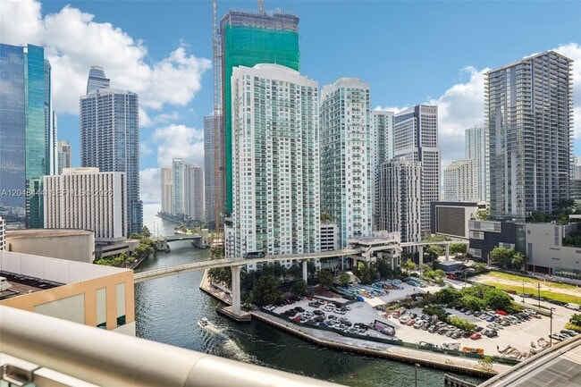 Building Photo - 350 S Miami Ave