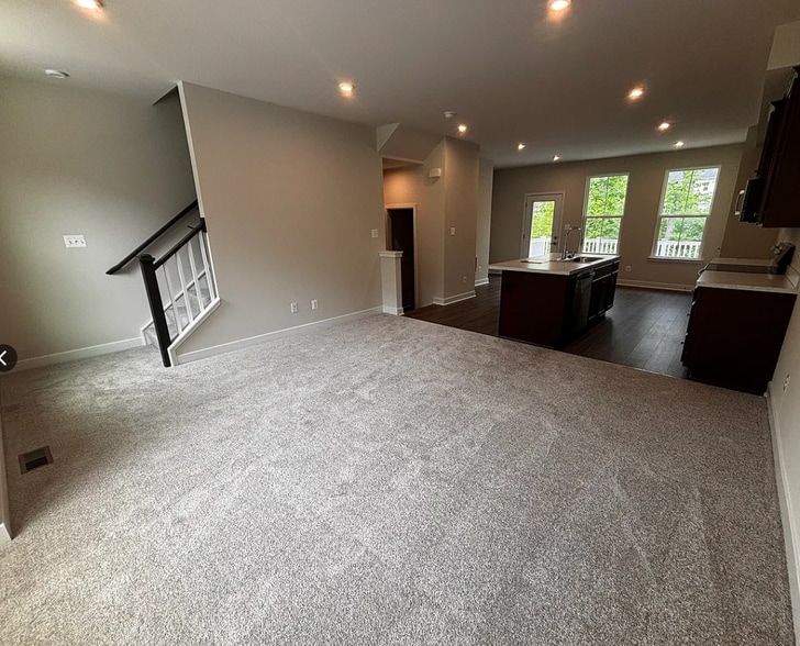 Building Photo - 1815 Bergerac Ct