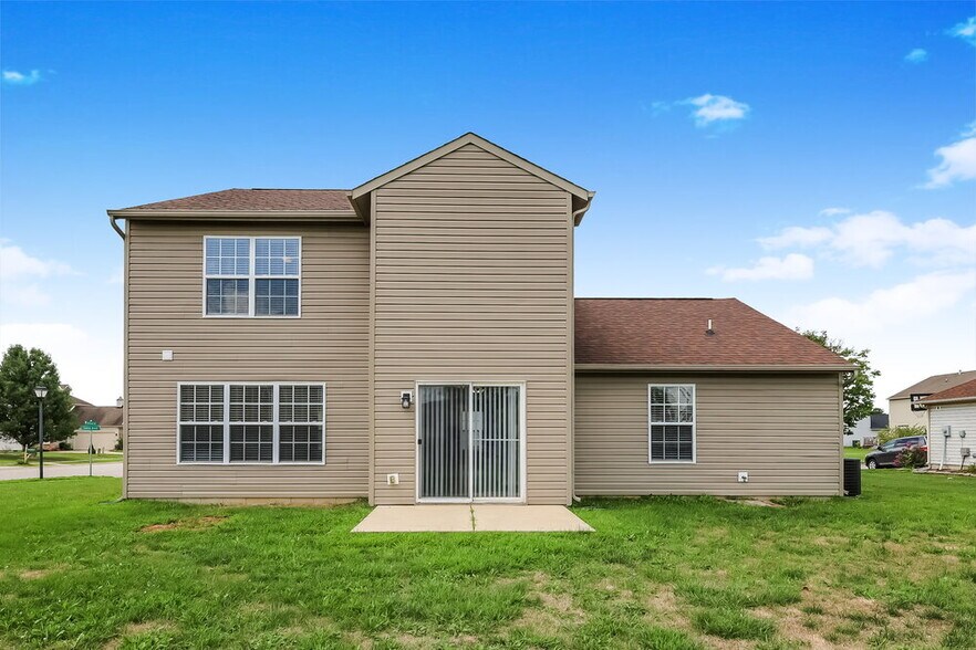Building Photo - 1349 Locke Bend