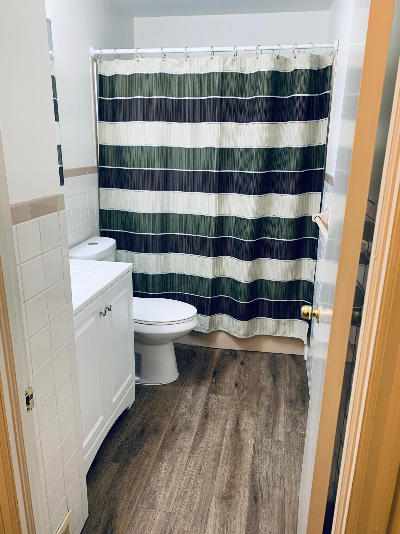 Building Photo - 644 Rosenthal Ave