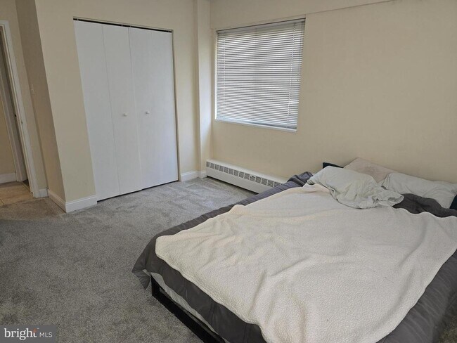 Building Photo - 2101 Chestnut St