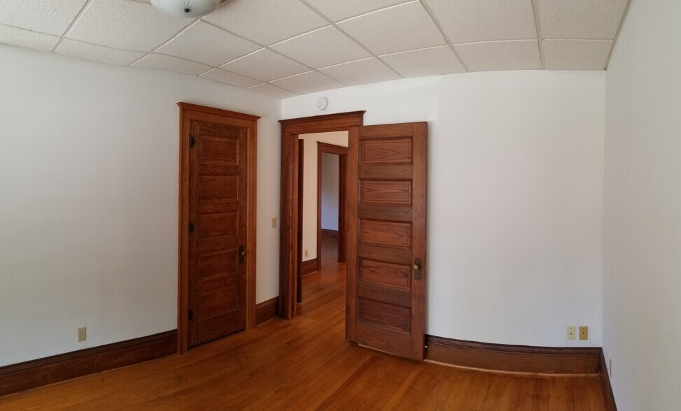 Building Photo - 23 N Hancock St