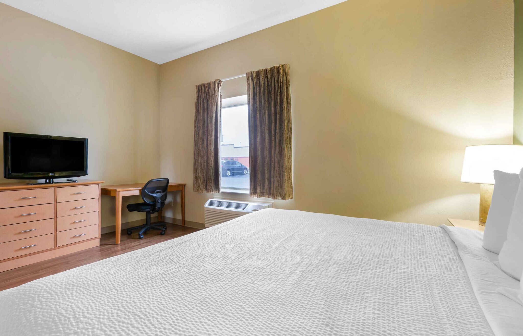 Building Photo - Furnished Studio-Findlay - Tiffin Avenue