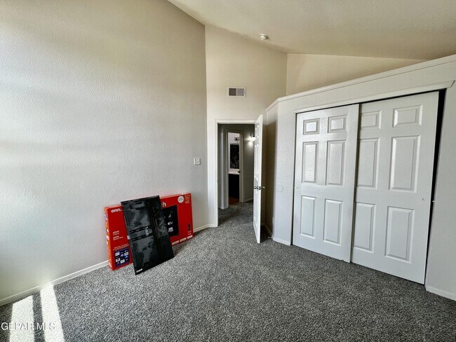 Building Photo - 12701 Francisco Paz Dr