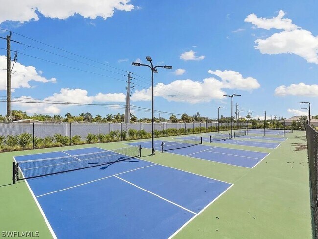Building Photo - 1123 Tranquil Brk Dr