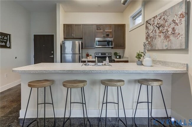 Building Photo - 1020 Porter St