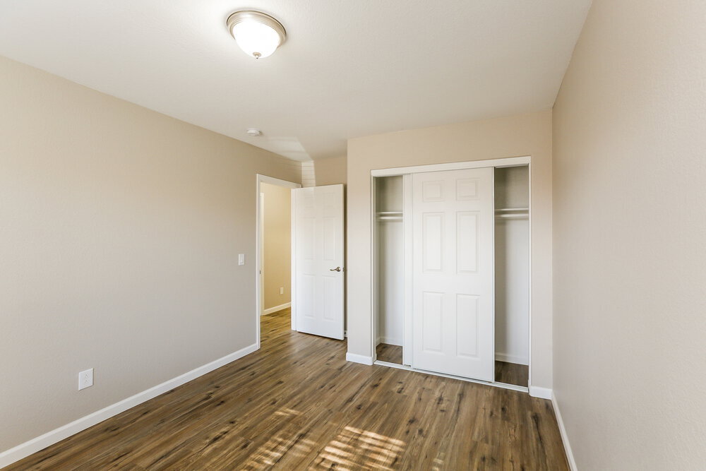 Building Photo - 2832 N 90th Ave