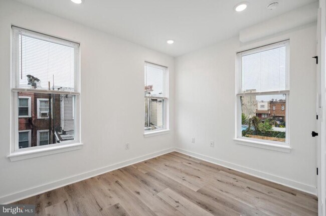 Building Photo - 3458 Frankford Ave