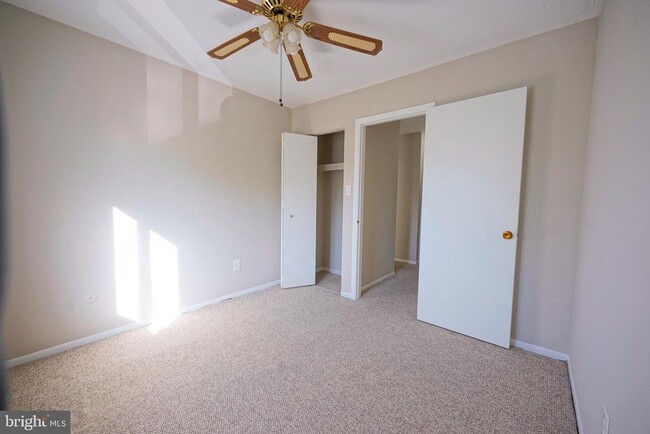 Building Photo - 1035 Pendleton Ct