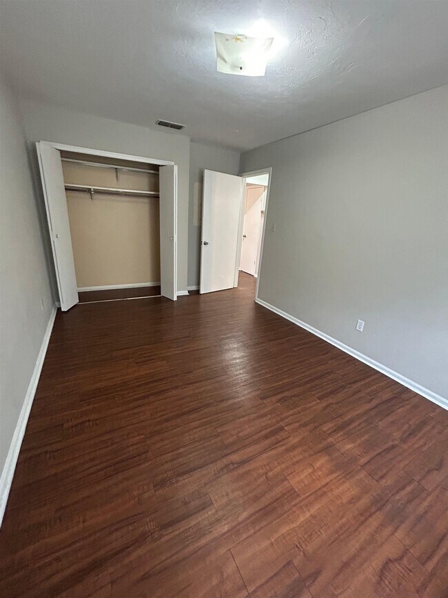 Building Photo - 1445 Willow Bend Way
