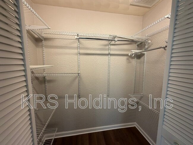 Building Photo - 28 Gillis Rd