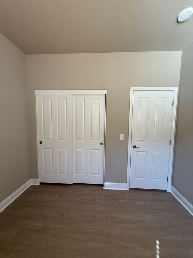 Building Photo - Newer Single Story Home in The Stone Gate ...