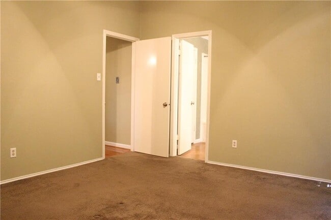 Building Photo - 7422 Dallas Dr